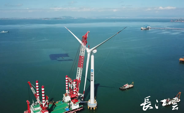 國內(nèi)首臺10兆瓦海上風(fēng)電機組并網(wǎng)發(fā)電
